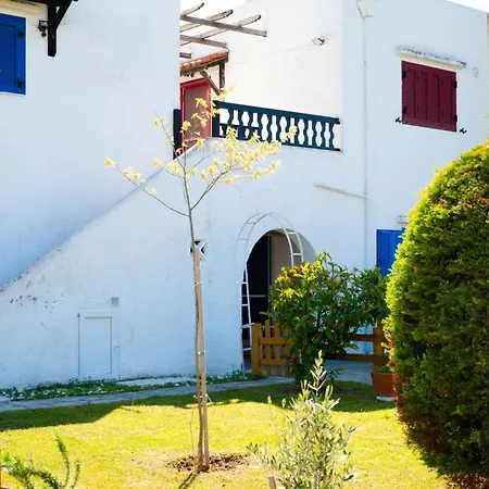 Mikoniatika Family House 2br 2 Baths Living Nea Kallikrateia
